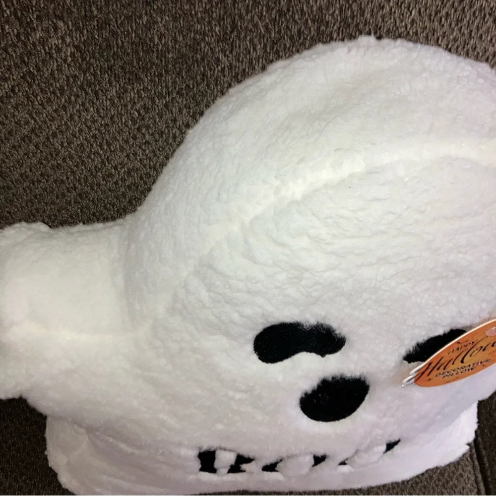 NWT Halloween Spooky White Ghost “BOO!” Plush Throw Pillow